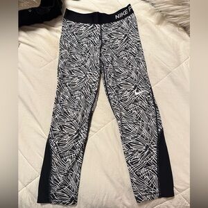 S Nike pro athletic black and white print training tights